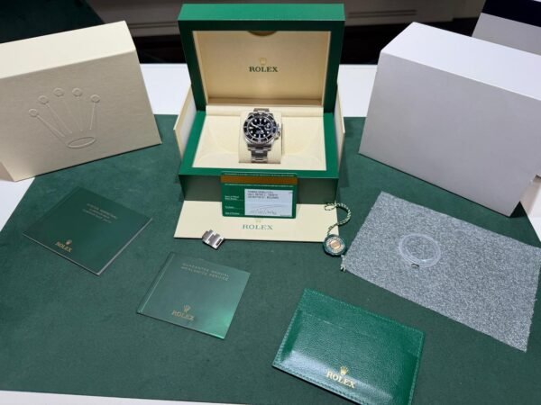 Rolex Submariner Date 40mm del 2020 Italia full set top condition con documenti e scatola Rolex