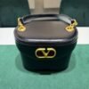 WhatsApp Image 2026-07-01 at 17.17.48 Valentino Garavani Mini Crossbody Bag VLogo Moon secchiello excellent condition con tracolla hardware dorato.