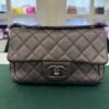 WhatsApp Image 2026-07-01 at 17.18.27 Chanel Classic Flap Mini rectangular 20 – Caviar Metallizzato Grigio Scuro – Hardware Ruthenium del 2017