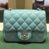 Chanel Classic Flap Mini 17 – Lambskin Bleu Clair carta da zucchero – Hardware Argento