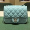 Chanel Classic Flap Mini 17 – Lambskin Bleu Clair carta da zucchero – Hardware Argento