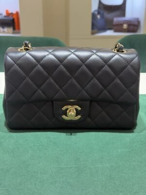 WhatsApp Image 2026-07-01 at 17.19.33 Modello: Chanel Classic Flap Mini Rectangular nera del 2024 hardware