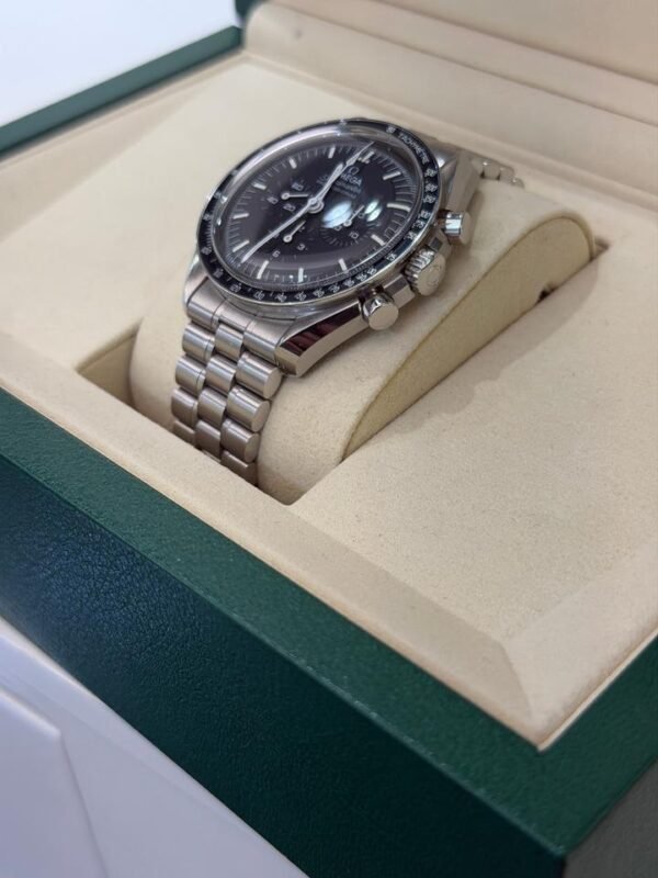 Omega Speedmaster Professional Moonwatch 42mm co-axial del 2026 excellent condition con documenti
