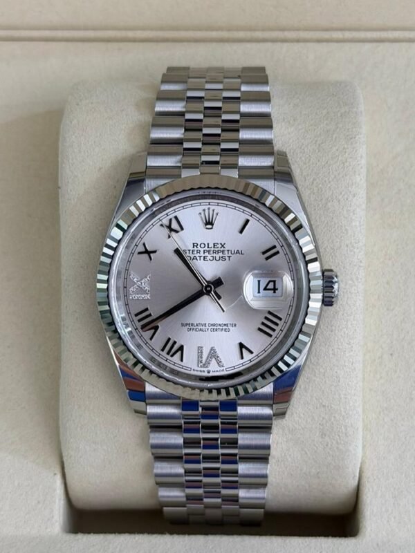 IMG_1039 Rolex Datejust 36 NUOVO Jubilee 2026 quadrante argenté argento con diamanti ore 6 e 9 full set