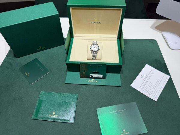 Rolex Datejust 31 NUOVO 2026 Jubilee quadrante argent&egrave; in diamanti full set con documenti