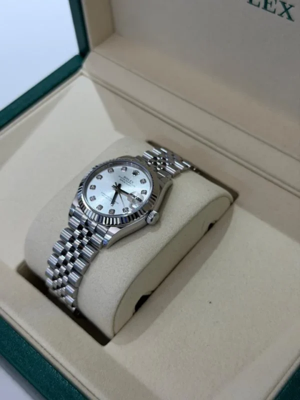 Rolex Datejust 31 NUOVO 2026 Jubilee quadrante argent&egrave; in diamanti full set con documenti