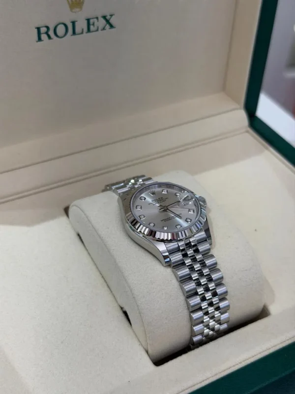 Rolex Datejust 31 NUOVO 2026 Jubilee quadrante argent&egrave; in diamanti full set con documenti