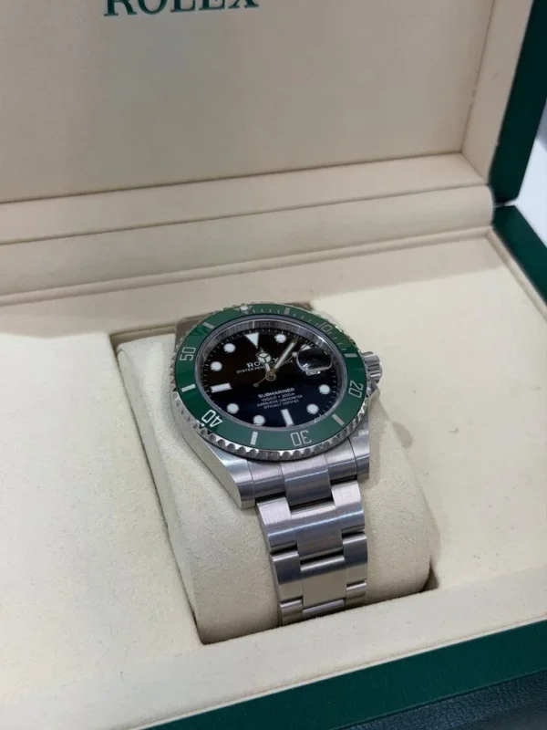 Rolex Submariner Date Starbucks del 2022 Italia full set excellent condition con documenti