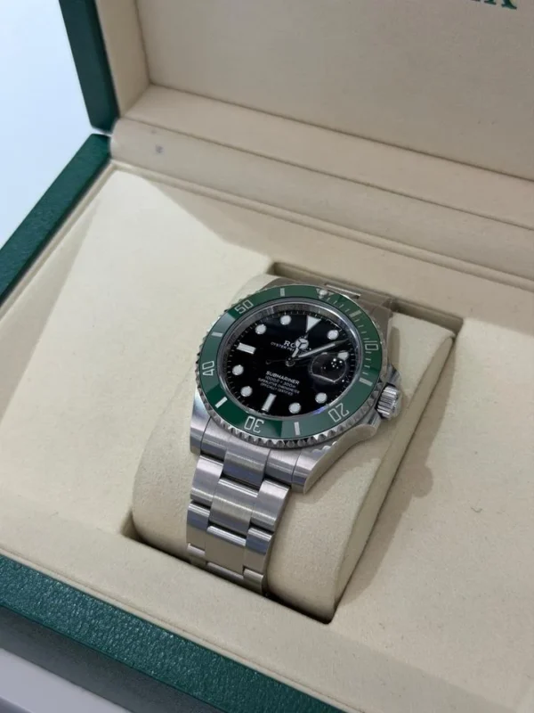Rolex Submariner Date Starbucks del 2022 Italia full set excellent condition con documenti