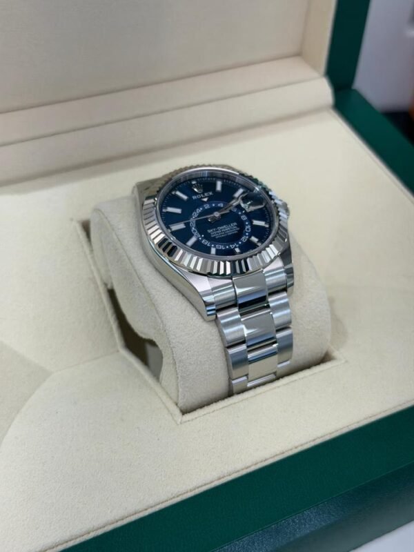 Rolex Sky-Dweller Blu del 2024 NUOVO full stickers Italia Oyster full set con documenti