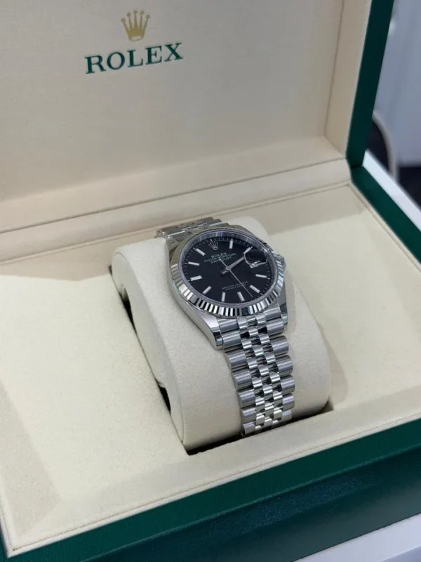 Rolex Datejust 36mm nero NUOVO 2026 mai indossato Jubilee full set con documenti e scatola