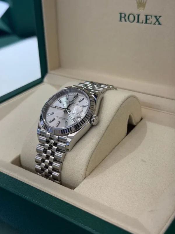 Rolex Datejust 36mm Argentè NUOVO 2026 mai indossato Jubilee full set con documenti e scatola