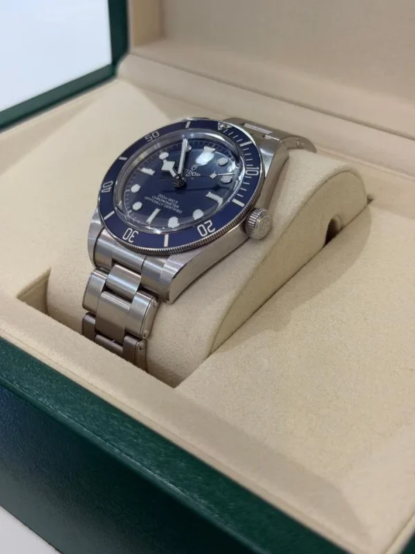 Tudor Black Bay Fifty-Eight blue 39mm del 2023 full set top condition con documenti e scatola