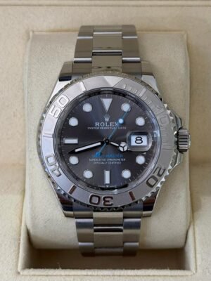 IMG_2521 Rolex Yacht-Master 40 del 2024 Italia platino quadrante rhodium ardesia full set excellent