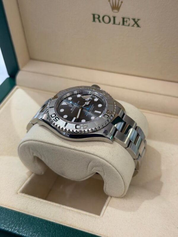 Rolex Yacht-Master 40 del 2024 Italia platino quadrante rhodium ardesia full set excellent
