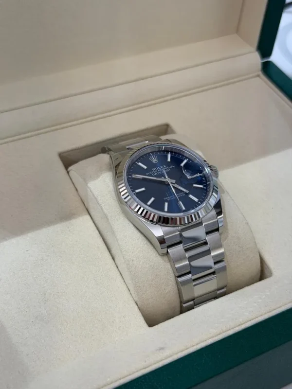 Rolex Datejust 36mm Blu NUOVO 2026 mai indossato Oyster full set con documenti e scatola