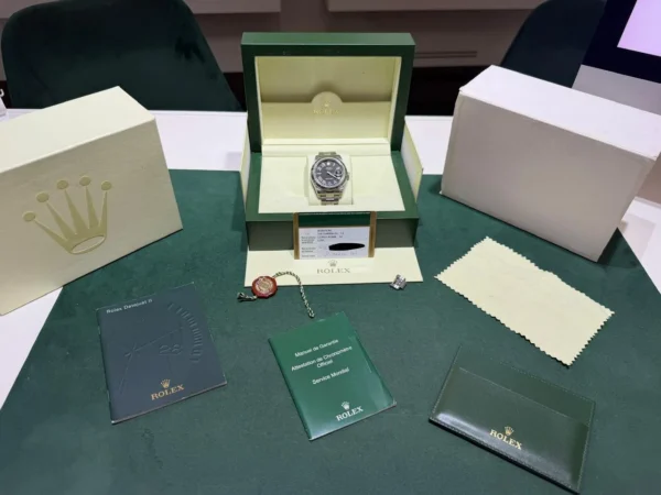 Rolex Datejust II roman dial del 2017 Italia rhodium full set top condition con documenti