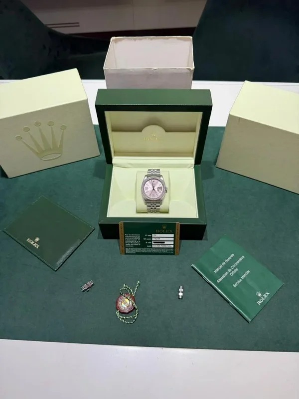 Rolex Datejust 36 del 2011 pink dial ore 6 e ore 9 ghiera in diamanti full set top condition