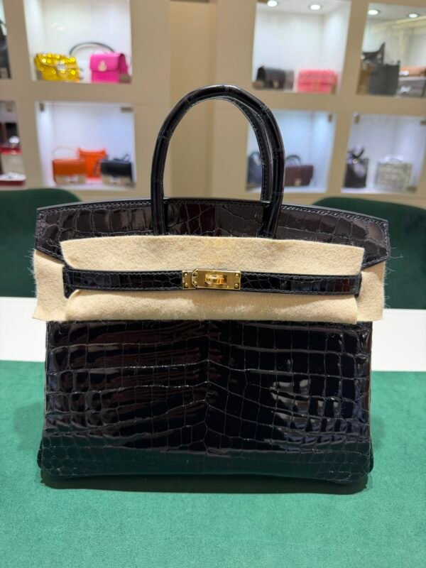 Herm&egrave;s Birkin 25 Crocodile Niloticus Liss&eacute; Nera &ndash; Hardware Oro stampa W NUOVA 2024 hardware dorato full set con scontrino ufficiale e Cites