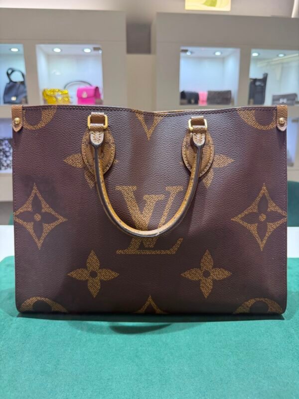 Louis Vuitton OnTheGo MM Monogram Giant Reverse