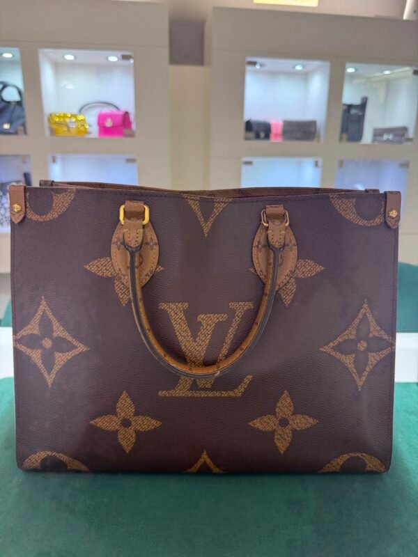 Louis Vuitton OnTheGo MM Monogram Giant Reverse