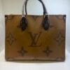 Louis Vuitton OnTheGo MM Monogram Giant Reverse