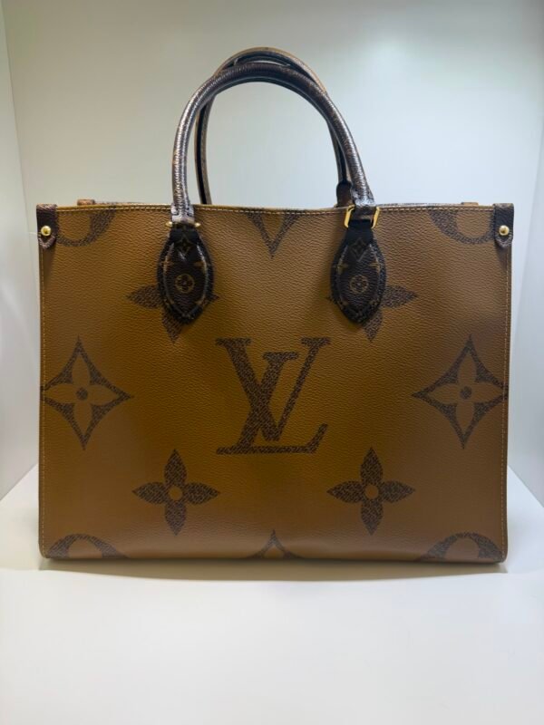 Louis Vuitton OnTheGo MM Monogram Giant Reverse