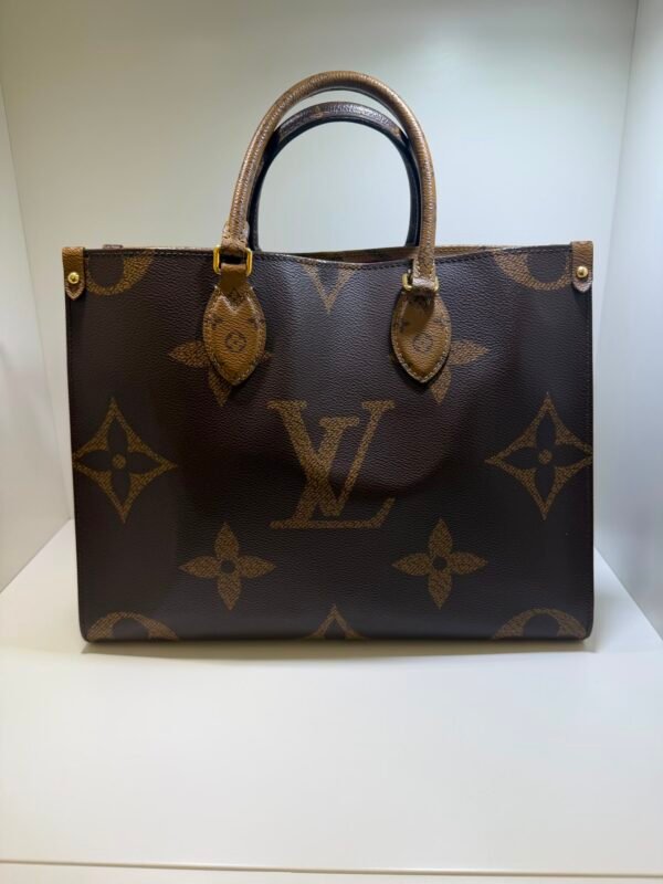 Louis Vuitton OnTheGo MM Monogram Giant Reverse