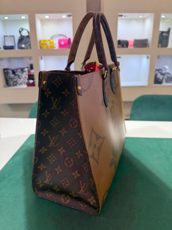 Louis Vuitton OnTheGo MM Monogram Giant Reverse