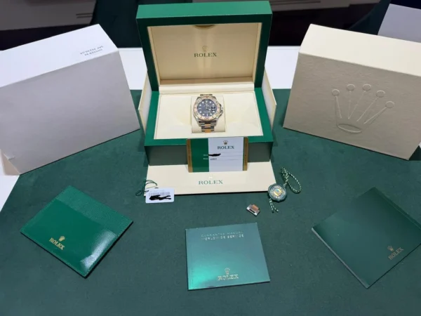 IMG_0081 Rolex Yacht-Master oro rosa del 2019 quadrante dark full set top condition con documenti scatola