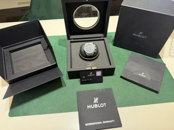IMG_0089 Hublot Classic Fusion 45mm Chrono titanium del 2020 full set top condition con documenti