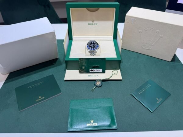 IMG_0767 Rolex GMT-Master II Batman Batgirl del 2021 Italia full set top condition con documenti scatola.