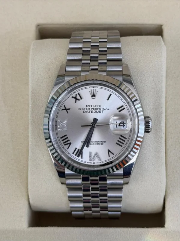 IMG_1432 Rolex Datejust 36 NUOVO Jubilee 2026 quadrante argenté argento con diamanti ore 6 e 9 full set