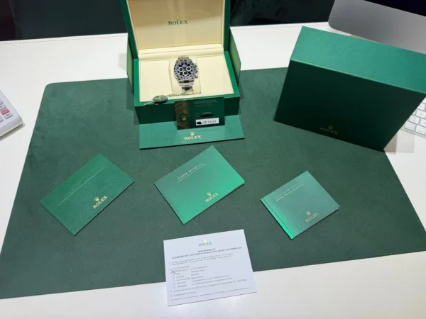 IMG_1437 Rolex Daytona NUOVO 2026 Settembre Italia New model Black dial full set con documenti e scatola