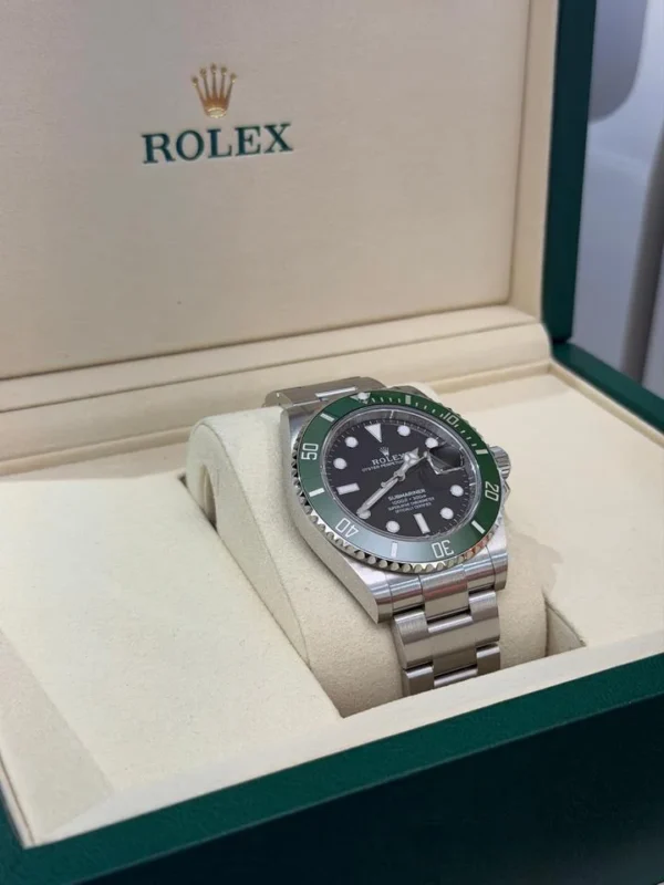 IMG_1443 Rolex Submariner Date 41mm Starbucks NUOVO 2026 Giugno Italia full set con documenti e scatola