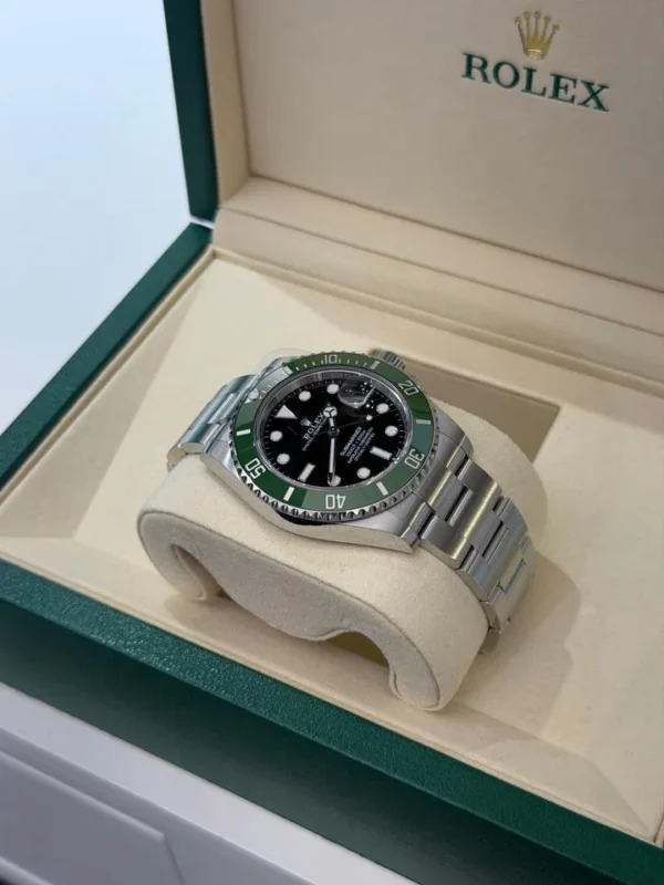 IMG_1445 Rolex Submariner Date 41mm Starbucks NUOVO 2026 Giugno Italia full set con documenti e scatola