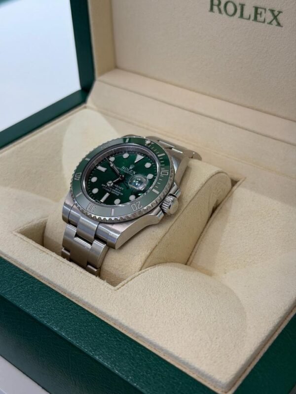Rolex Submariner Date Hulk 40mm del 2013 Italia con documenti e scatola top condition