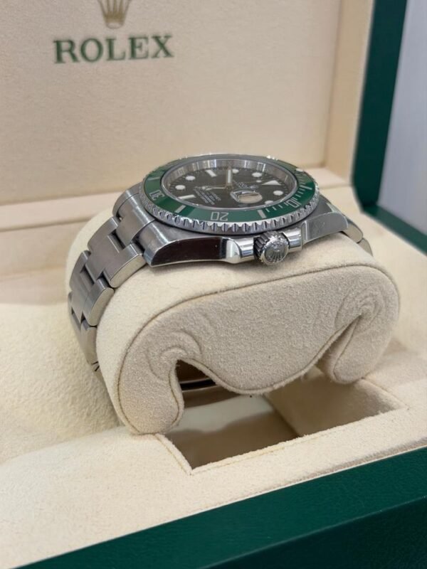 Rolex Submariner Date Hulk 40mm del 2013 Italia con documenti e scatola top condition
