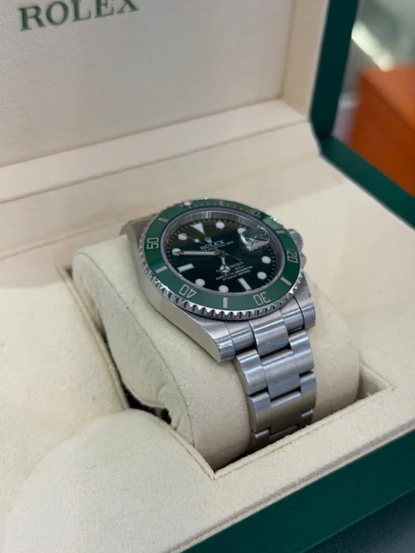 Rolex Submariner Date Hulk 40mm del 2013 Italia con documenti e scatola top condition