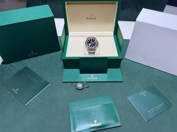 IMG_5883 Rolex Explorer II NUOVO 2026 Italia black dial full set con documenti e scatola Rolex