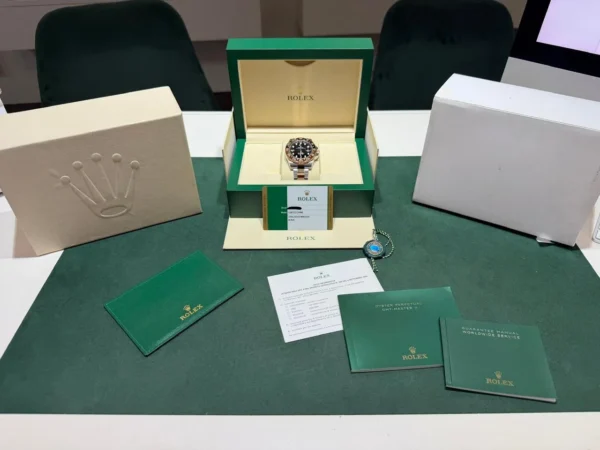 Rolex GMT-Master II Root beer del 2019 Italia full set excellent condition con documenti scatola