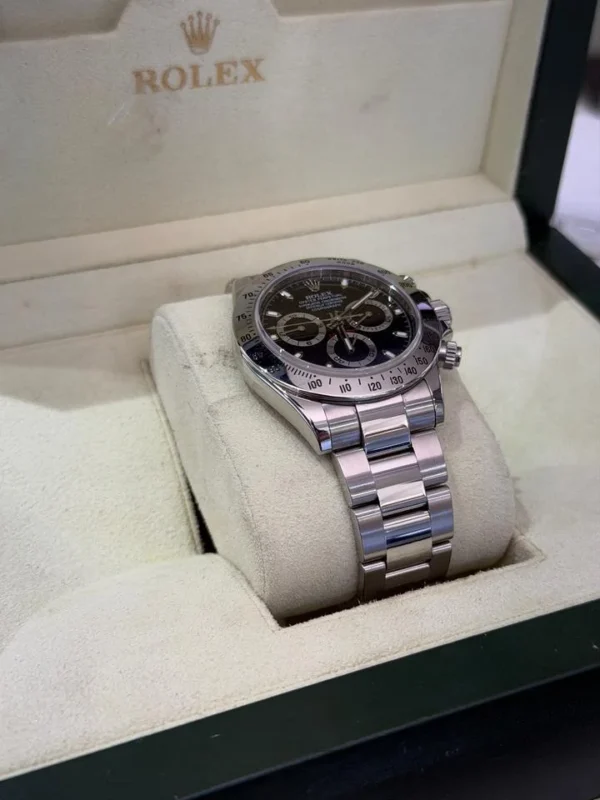 Rolex Daytona Cosmograph nero del 2010 claps lunga full set top condition con documenti scatola