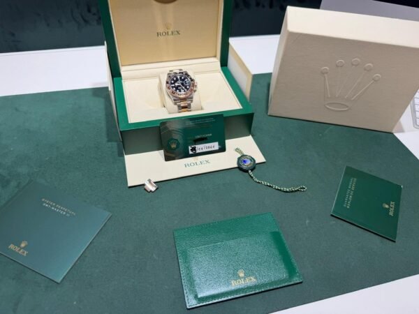 Rolex GMT-Master II Root beer del 2021 Italia full set excellent condition con documenti scatola