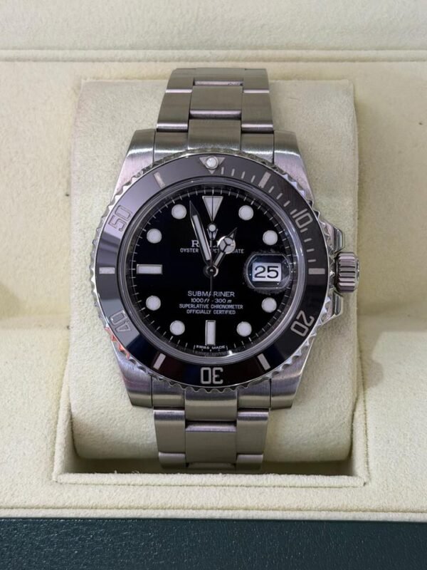 Rolex Submariner Date 40mm del 2011 full set top condition con documenti e scatola Rolex
