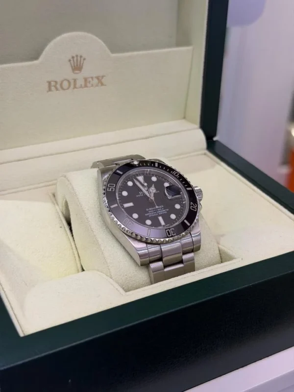 Rolex Submariner Date 40mm del 2011 full set top condition con documenti e scatola Rolex