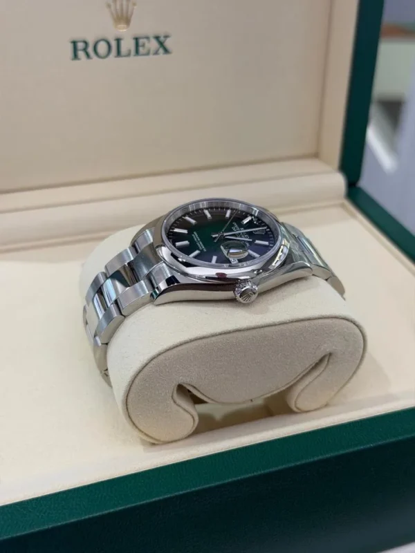 Rolex Datejust 36mm Ombre green dial NUOVO 2026 oyster Italia full set con documenti