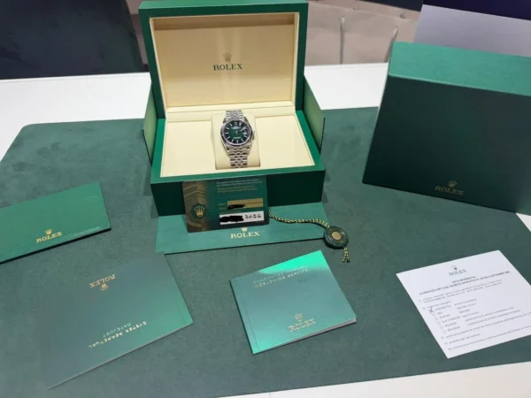 Rolex Datejust 36mm Ombre green dial NUOVO 2026 Jubilee Italia full set con documenti