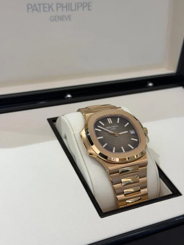IMG_6958 Patek Philippe Nautilus NUOVO del 2017 quadrante chocolate brown dial oro rosa full set con documenti