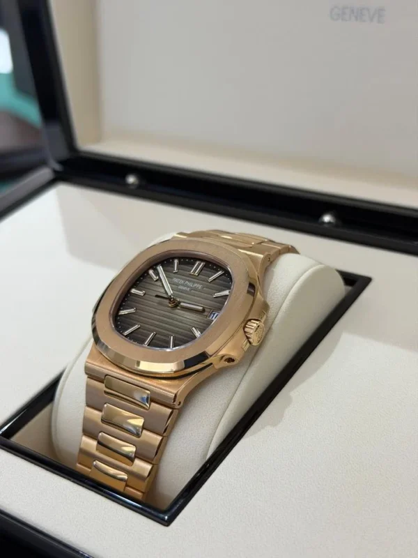IMG_6959 Patek Philippe Nautilus NUOVO del 2017 quadrante chocolate brown dial oro rosa full set con documenti