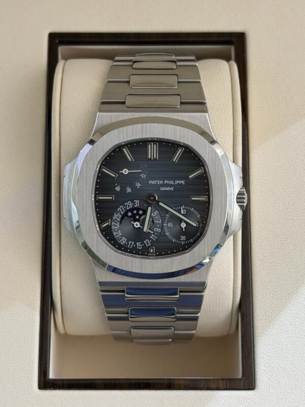 IMG_6961 Patek Philippe Nautilus Moonphase Blue 40mm del 2009 full set excellent condition con documenti scatola